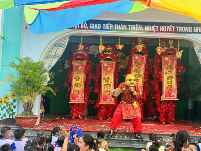 Rộn ràng ngày Tết Trung Thu tại Trường Mầm non Thới Hòa