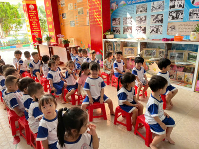 Trường MN Thới Hòa phối hợp trạm y tế phường khám sức khỏe cho trẻ lần 2