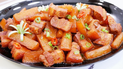 Thịt ba rọi kho củ cải
