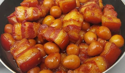 Thịt kho trứng cút