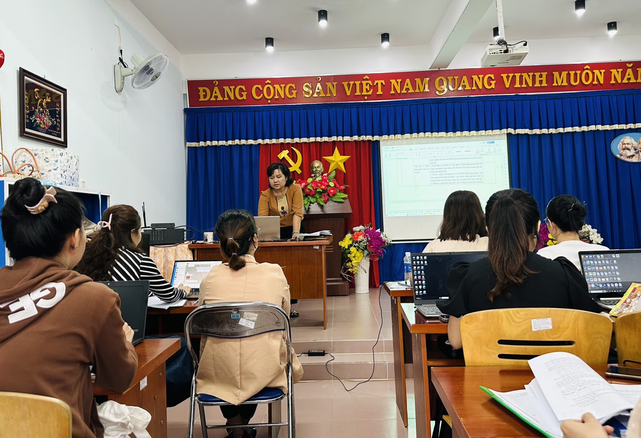 Bồi dưỡng chuyên môn đầu năm cho Giáo viên và các cơ sở lớp mầm non độc lập trên địa bàn phường Thới Hòa