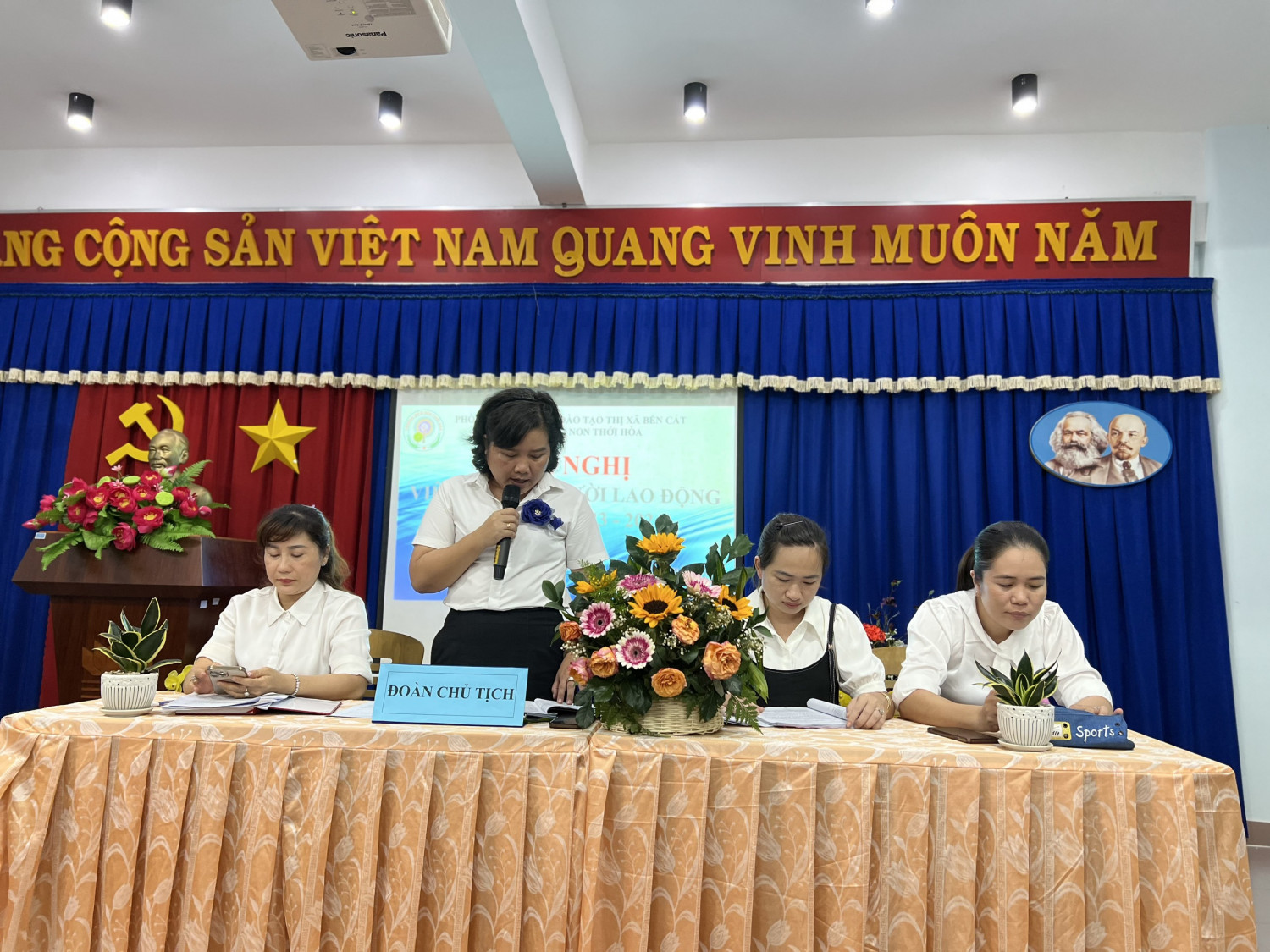 Hội nghị cán bộ, viên chức, người lao động năm học 2023-2024